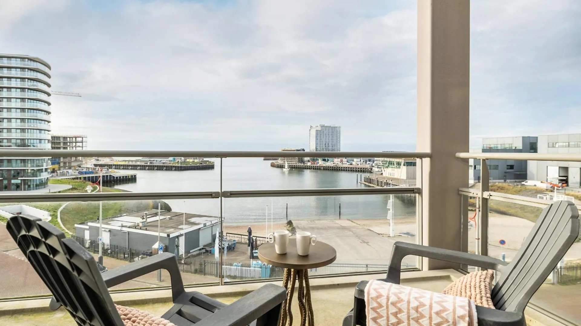 Bizstay Harbour III Scheveningen Apartments The Hague