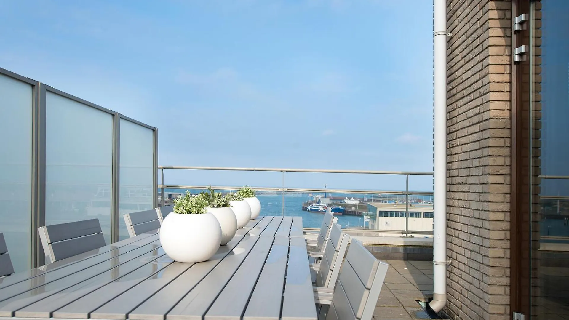 Bizstay Harbour III Scheveningen Apartments The Hague